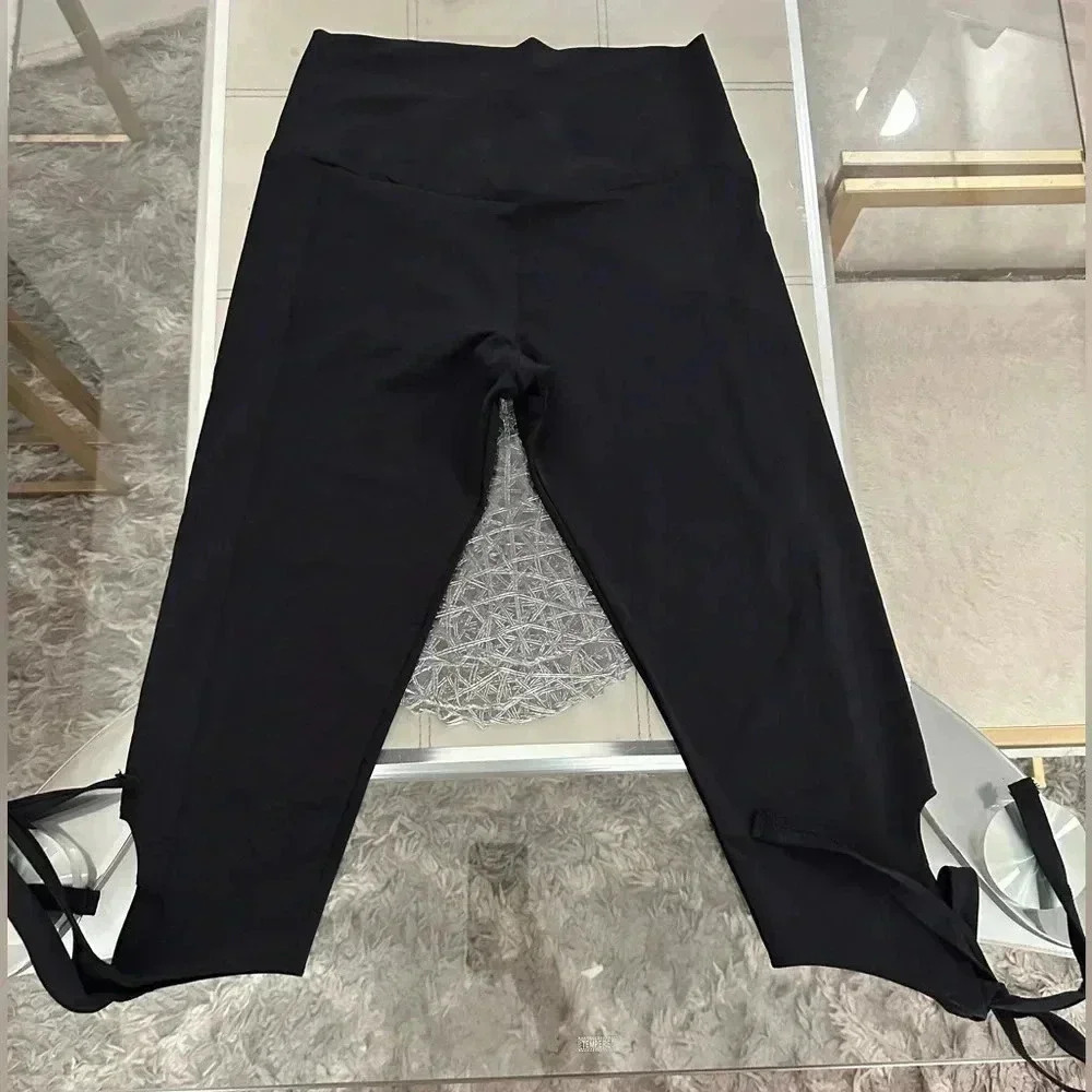 Rare Onzie leggings size M\L